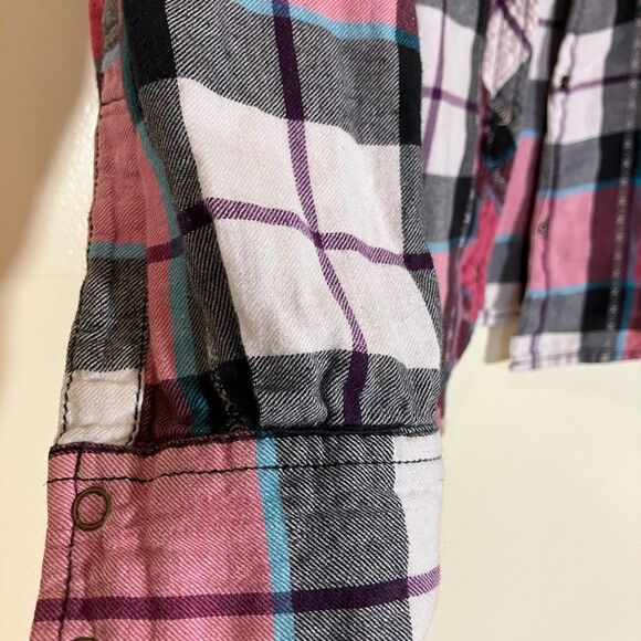Arizona Jeans, plaid shirt, women’s size medium, excellent condition - Picture 2 of 6